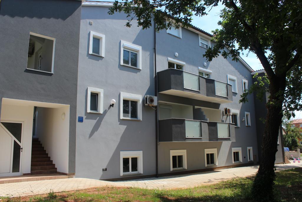 Apartments Barbic Medulin Extérieur photo