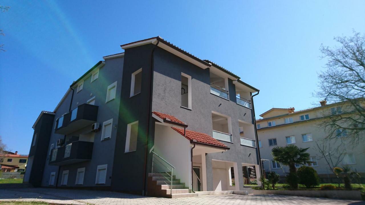 Apartments Barbic Medulin Extérieur photo